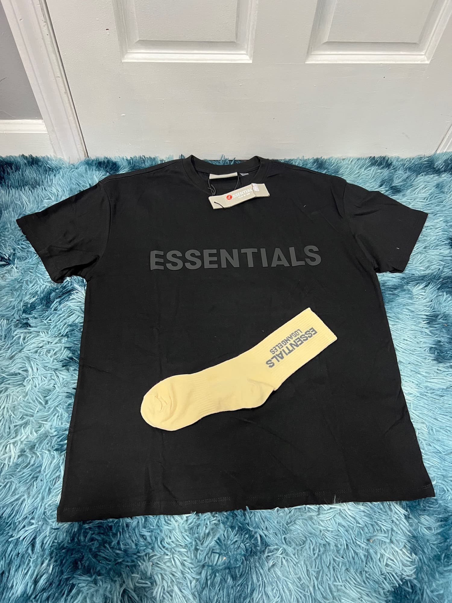 ESSENTIAL SET
