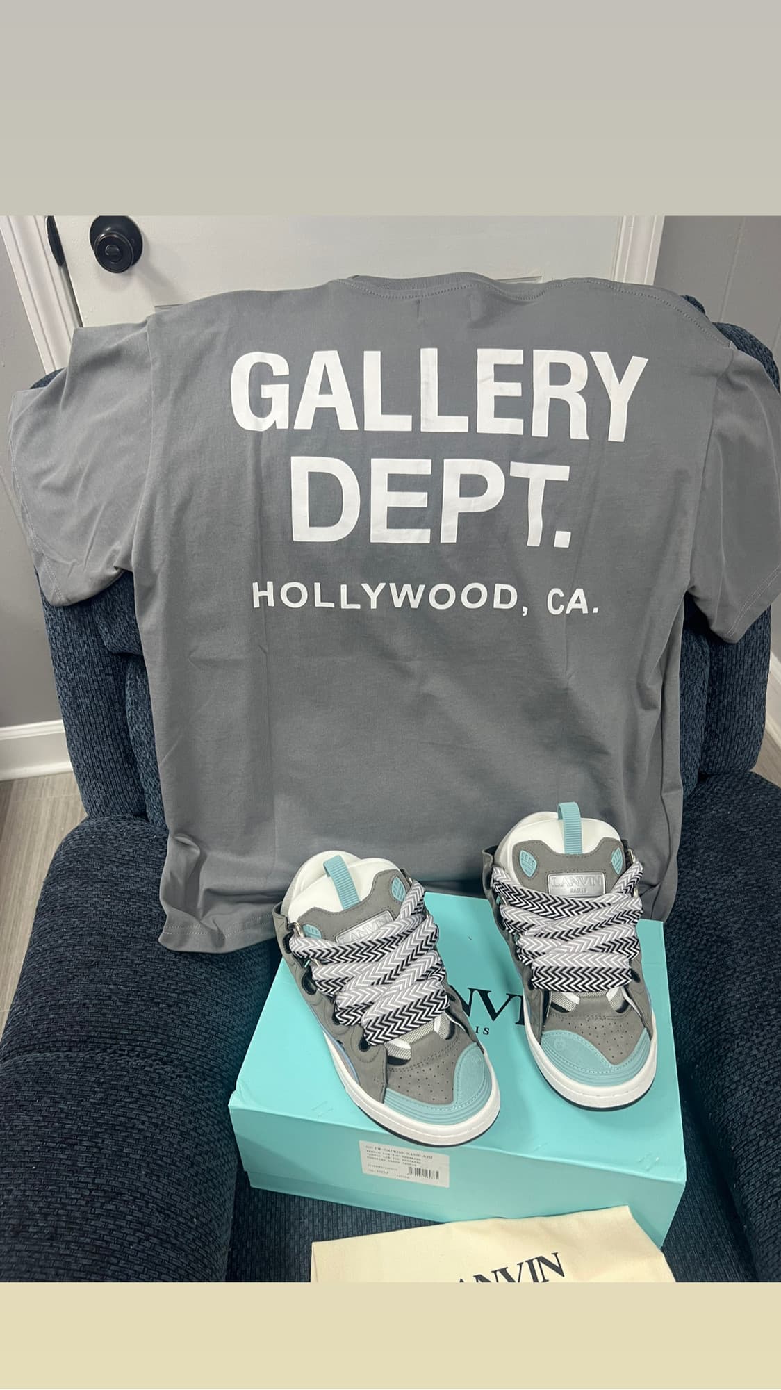 LAVIN SHOES & GALLERY DEPT SHIRT