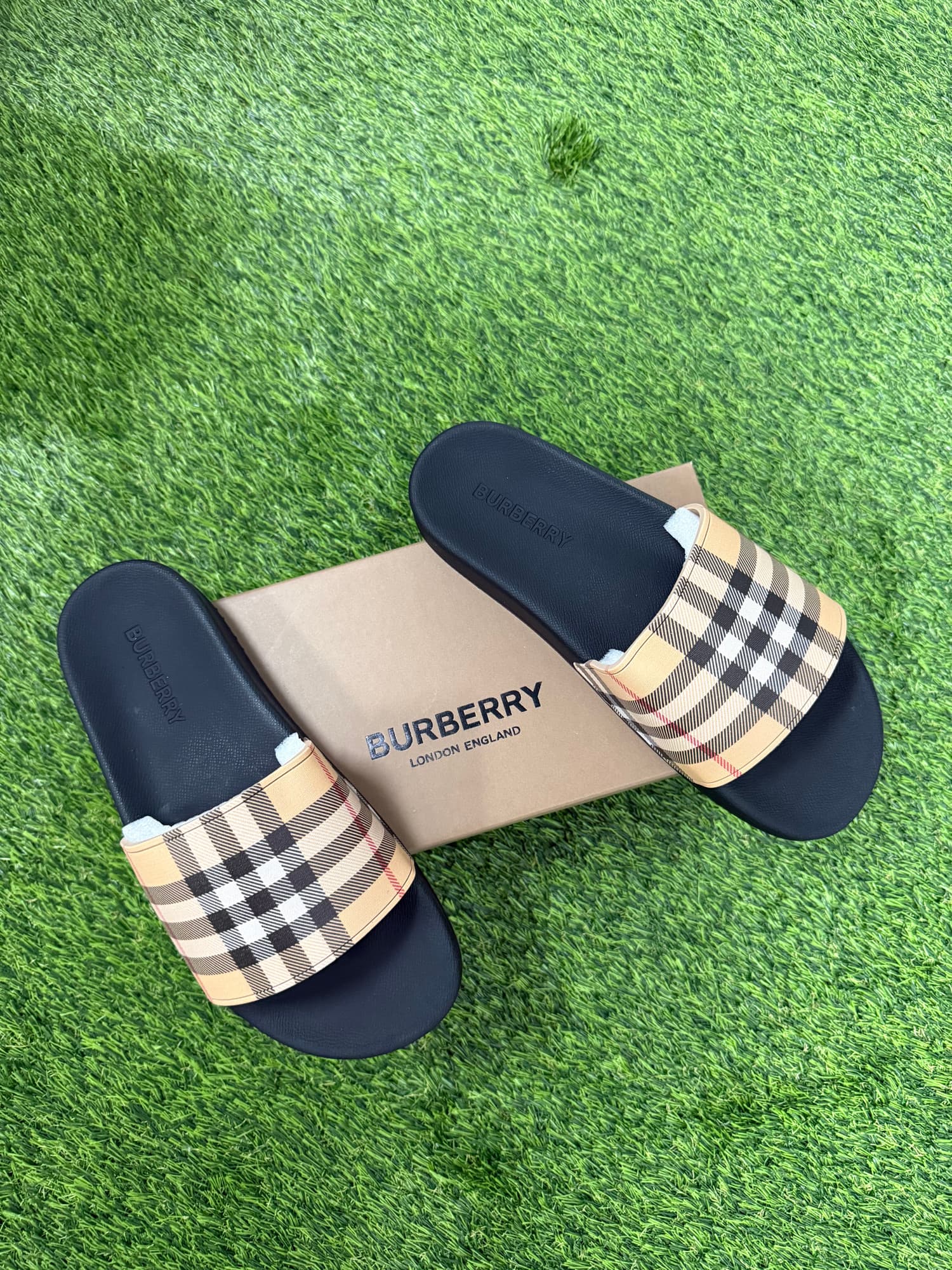 BURBERRY SLIDE