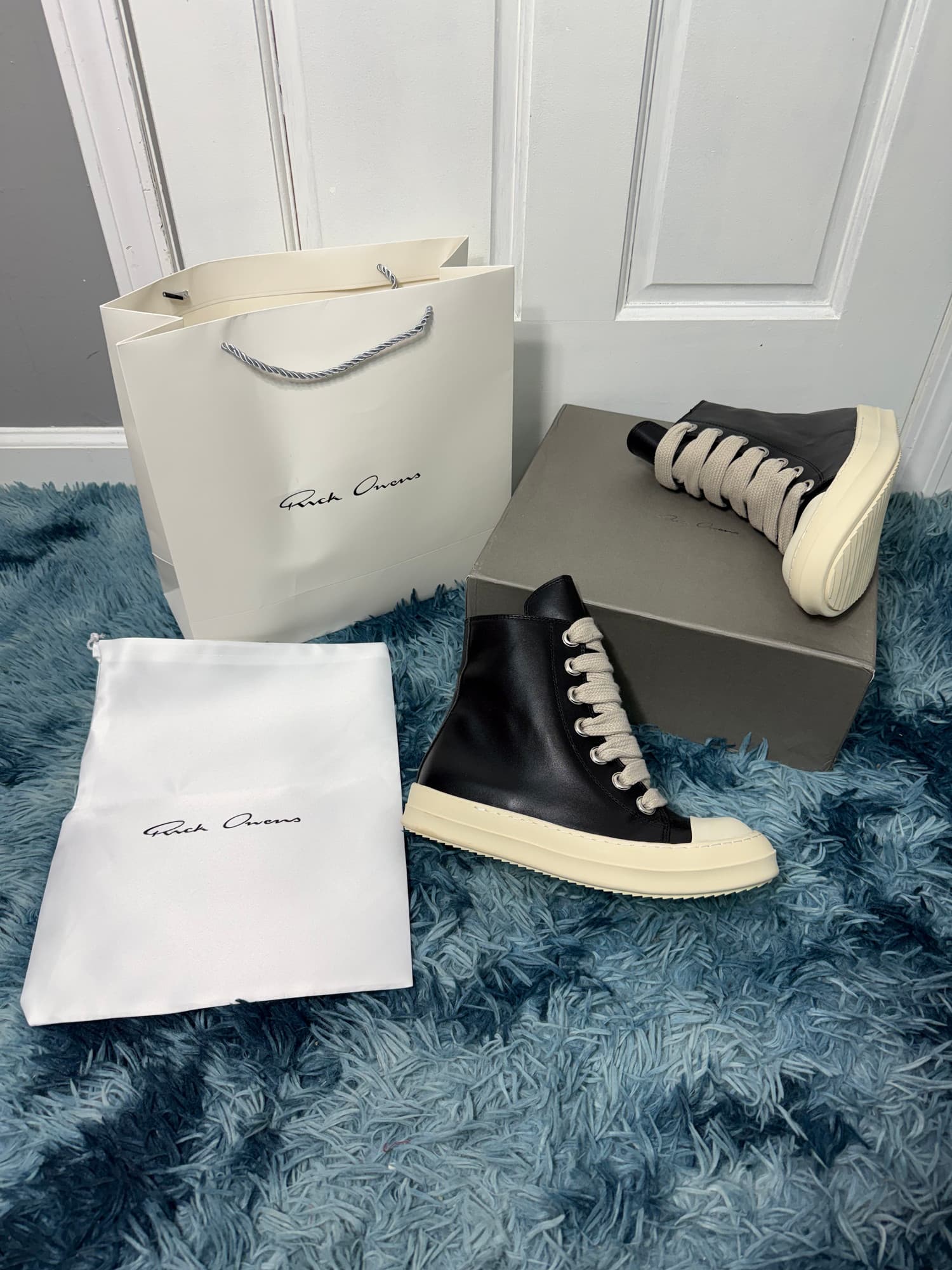RICK OWENS HIGH TOP SNEAKERS