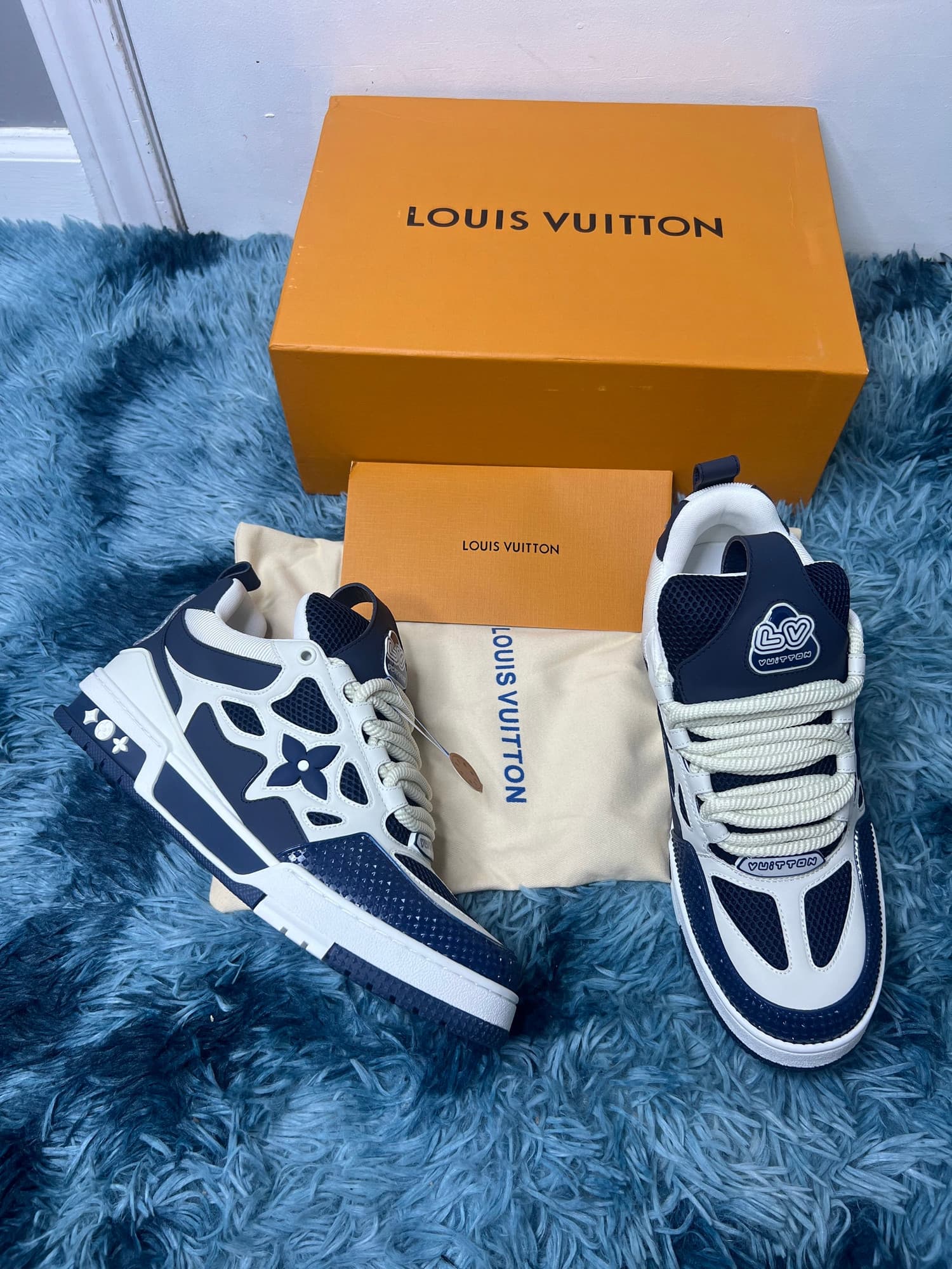 LV SHOES