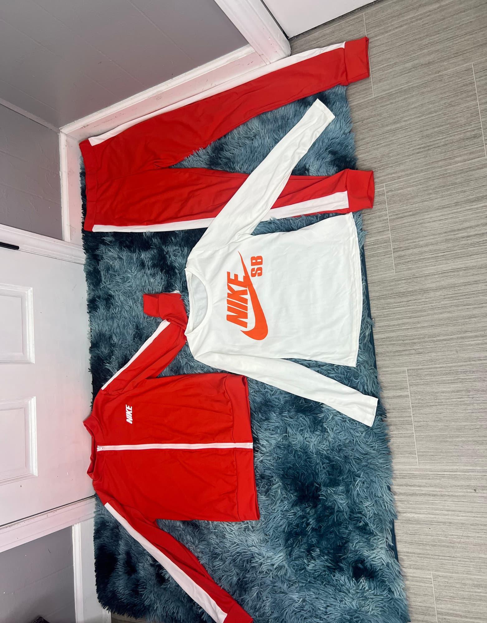 NIKE WOMEN SET