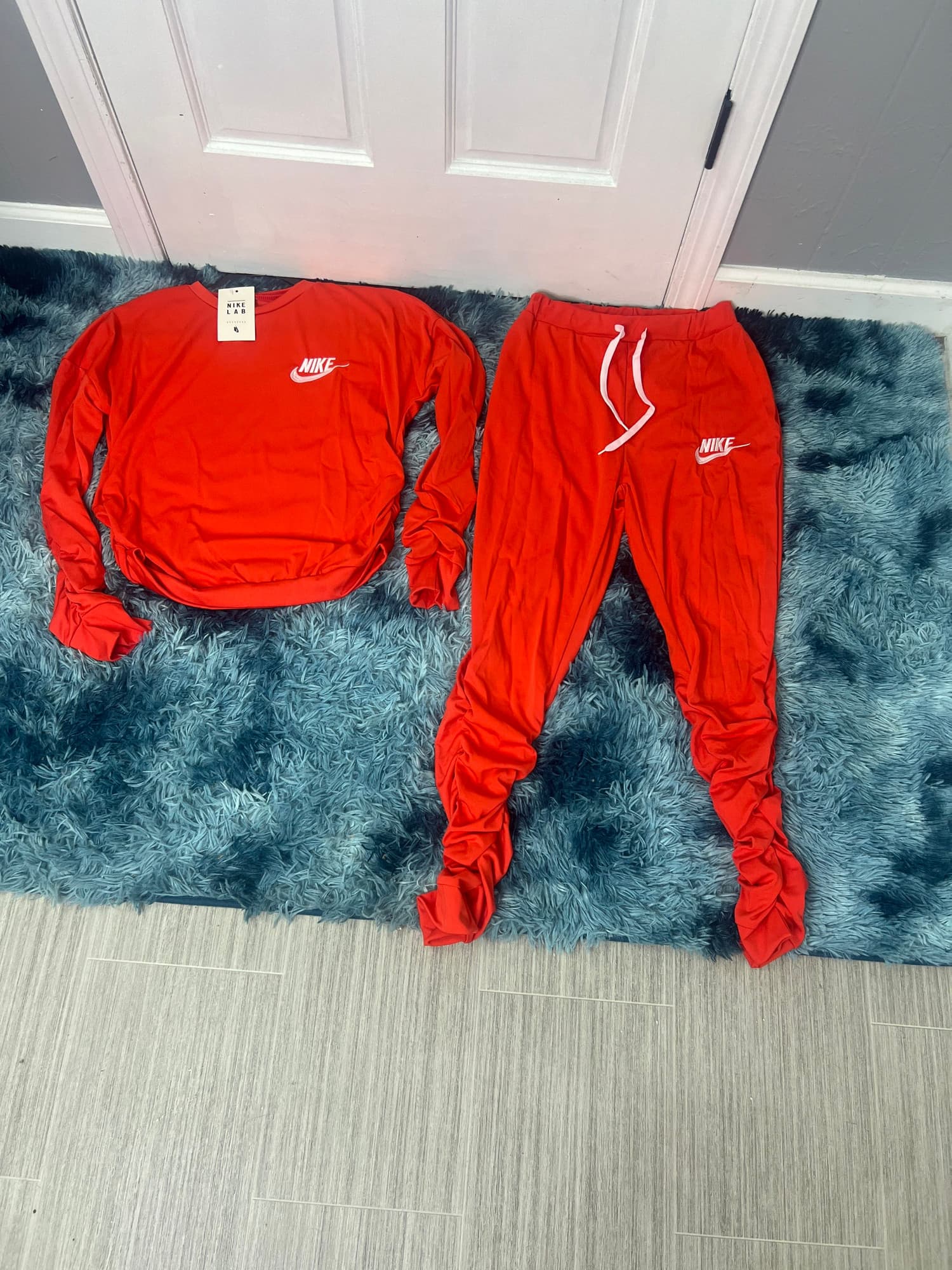 NIKE WOMEN SET