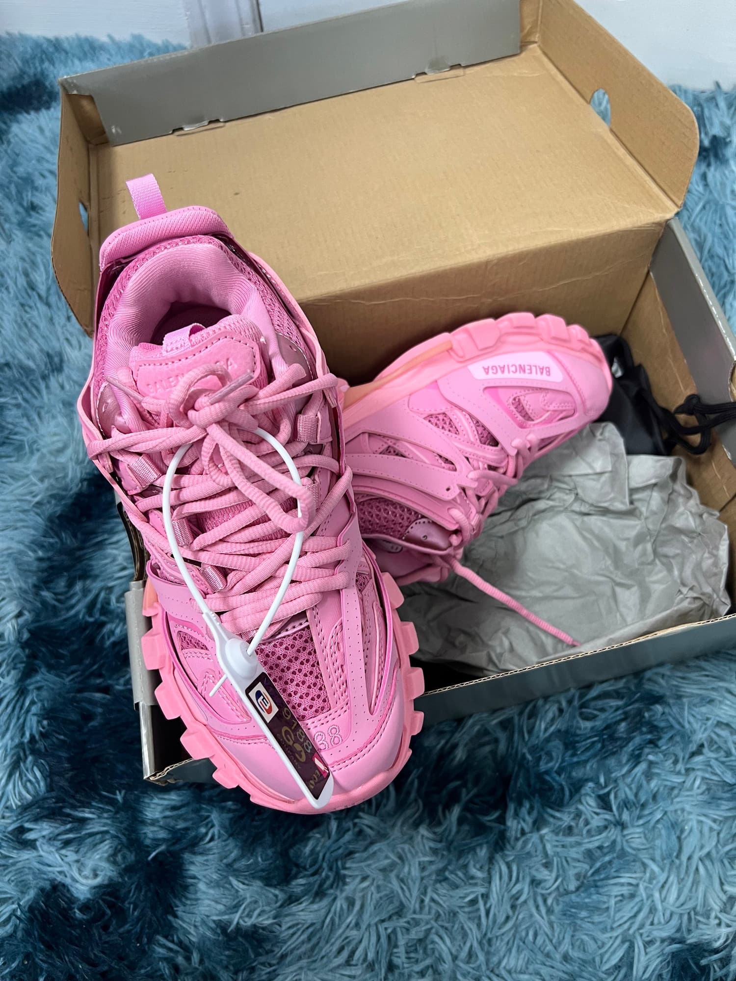 BALENCIAGA TRACK